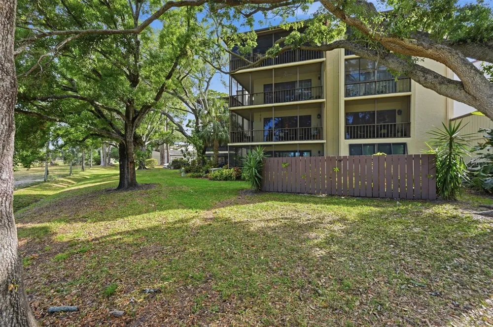 700 STARKEY ROAD #622 Largo, FL 33771