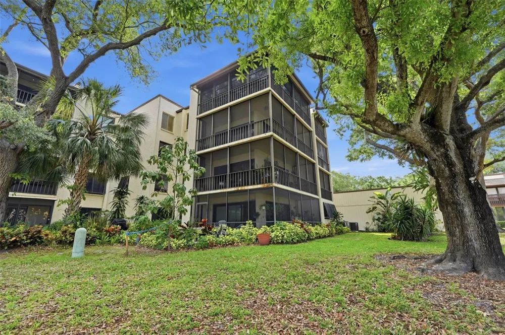 700 STARKEY ROAD #622 Largo, FL 33771