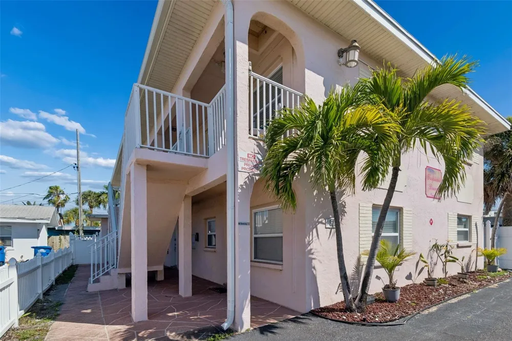 525 73RD AVE #5 St Pete Beach, FL 33706
