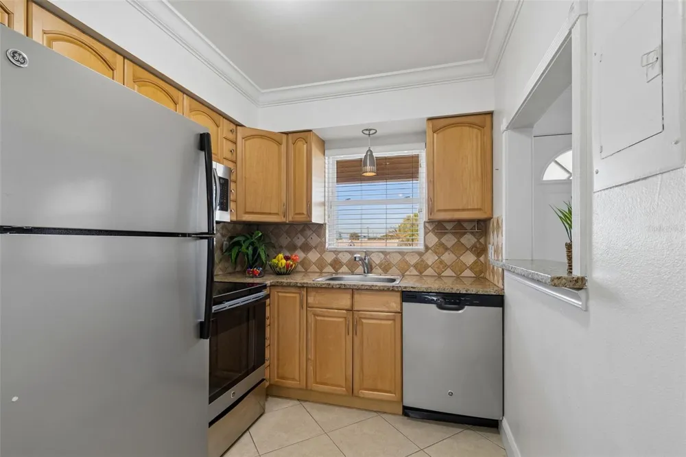 525 73RD AVE #5 St Pete Beach, FL 33706