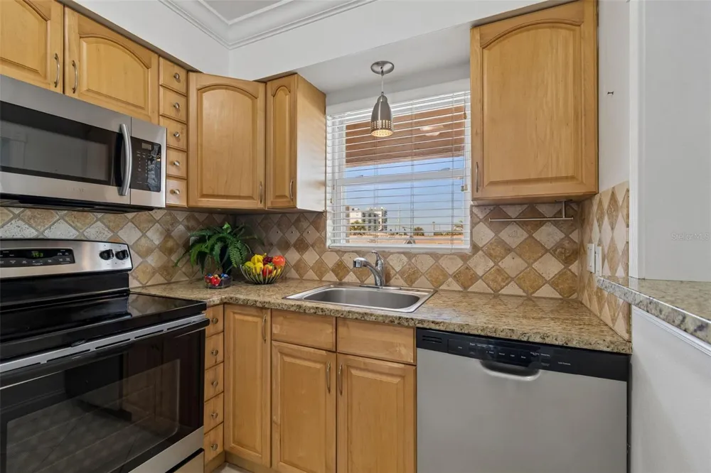 525 73RD AVE #5 St Pete Beach, FL 33706