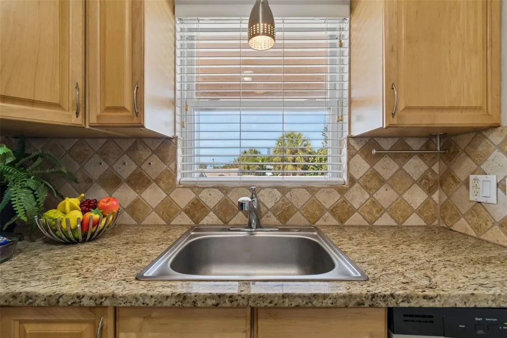 525 73RD AVE #5 St Pete Beach, FL 33706