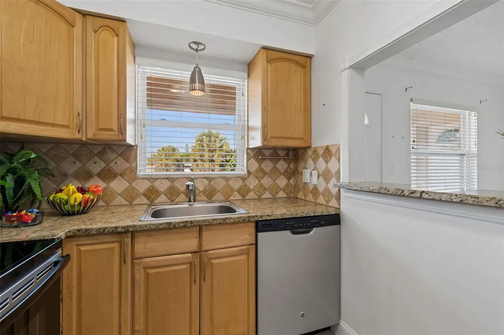 525 73RD AVE #5 St Pete Beach, FL 33706