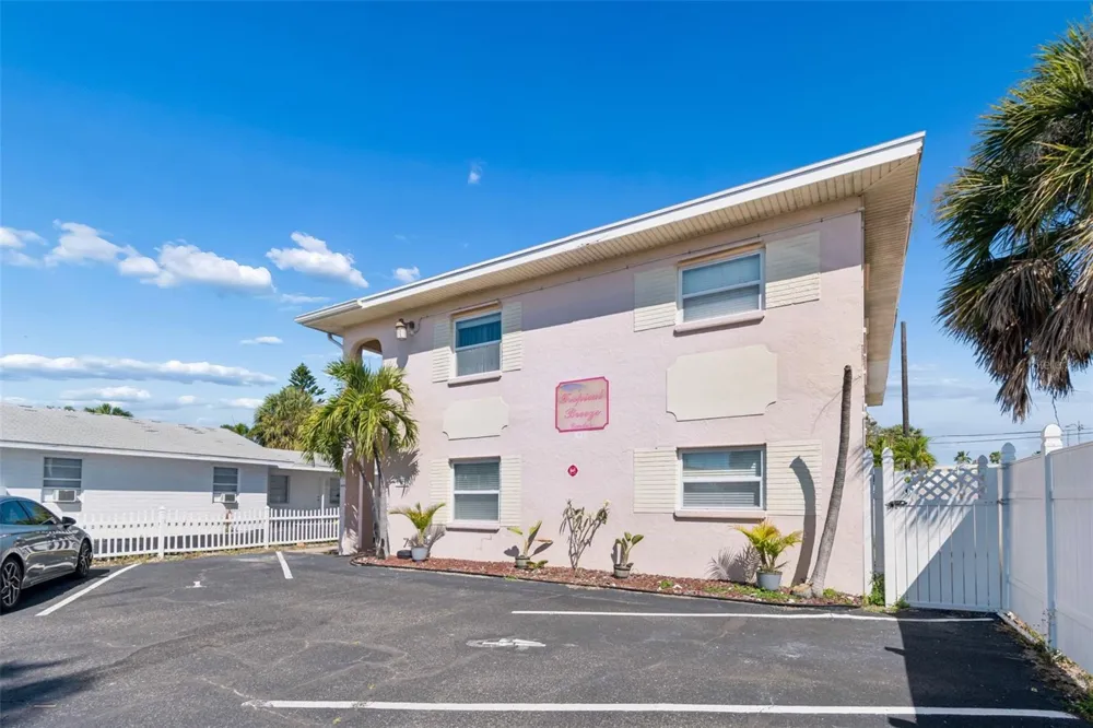 525 73RD AVE #5 St Pete Beach, FL 33706