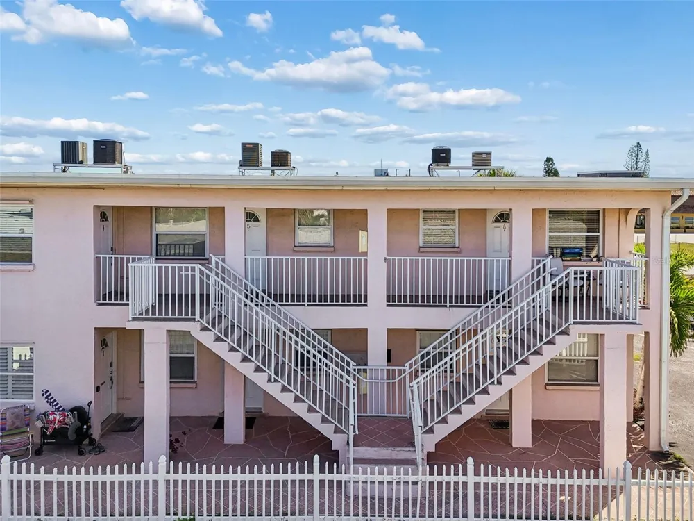 525 73RD AVE #5 St Pete Beach, FL 33706