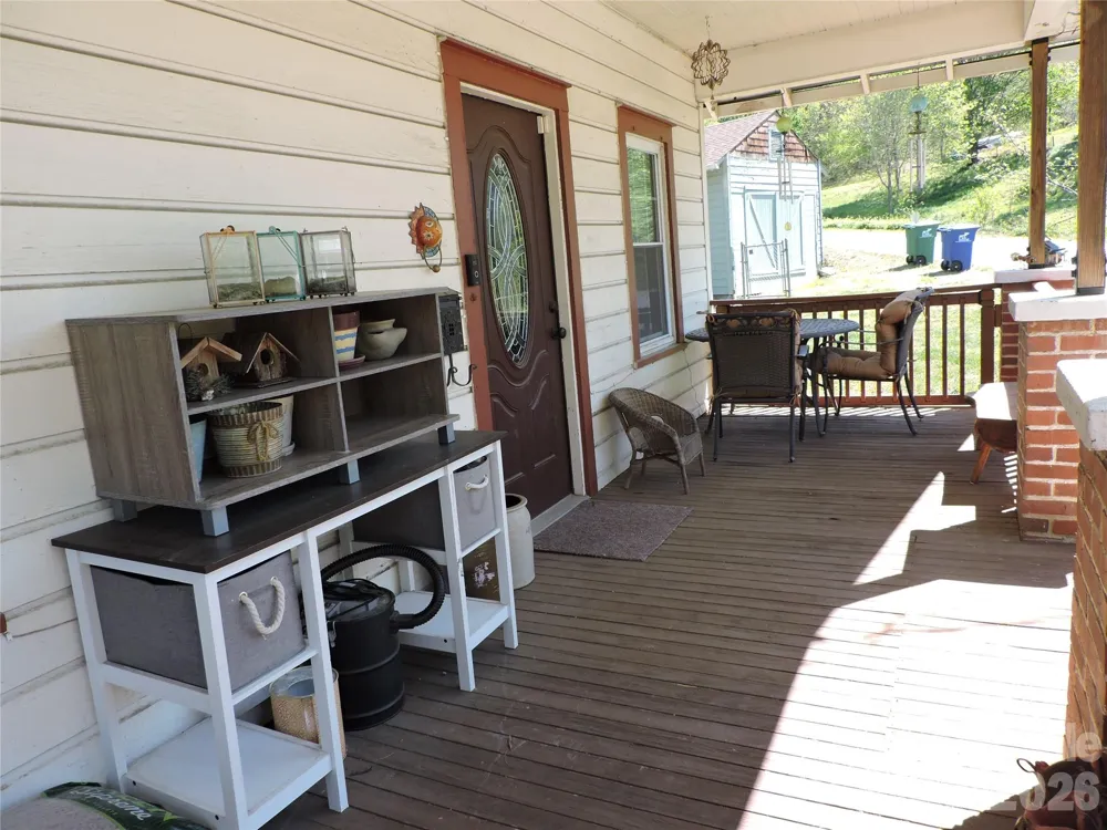 4 Carter Road Weaverville, NC 28787