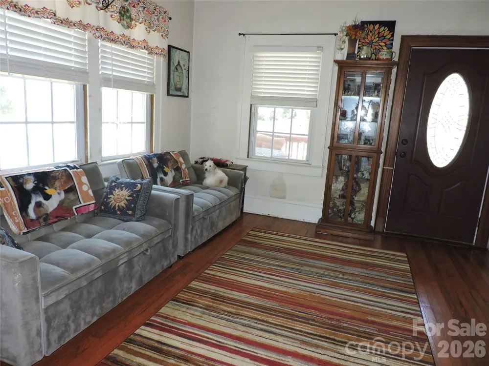 4 Carter Road Weaverville, NC 28787