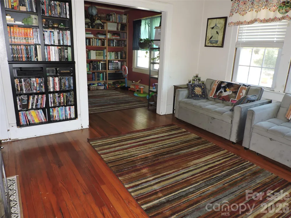 4 Carter Road Weaverville, NC 28787