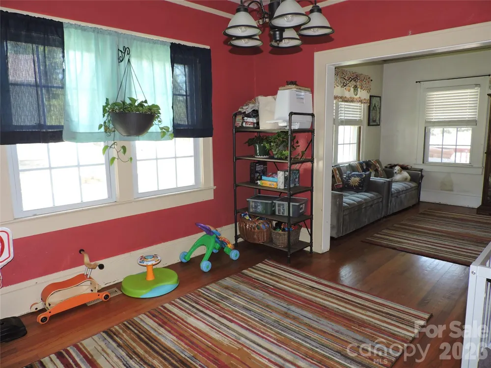 4 Carter Road Weaverville, NC 28787