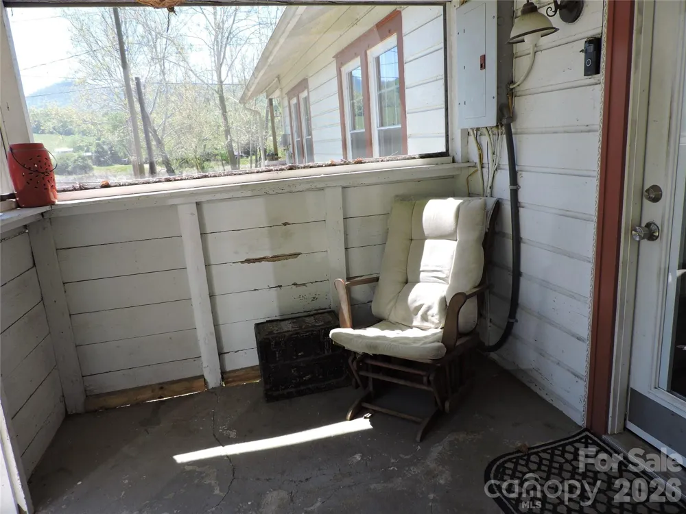 4 Carter Road Weaverville, NC 28787