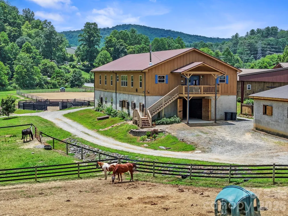 442 Blantyre Church Road Horse Shoe, NC 28742