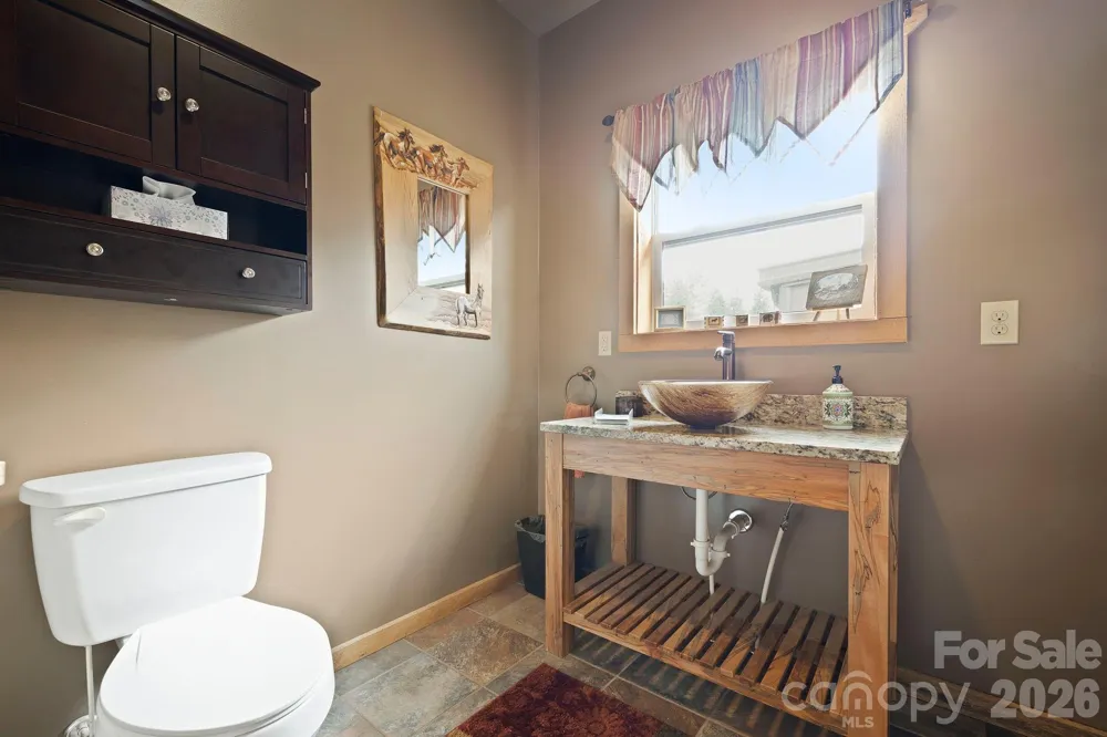 442 Blantyre Church Road Horse Shoe, NC 28742