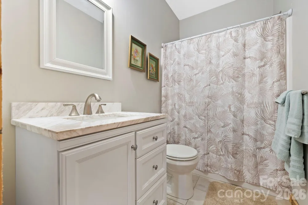 442 Blantyre Church Road Horse Shoe, NC 28742