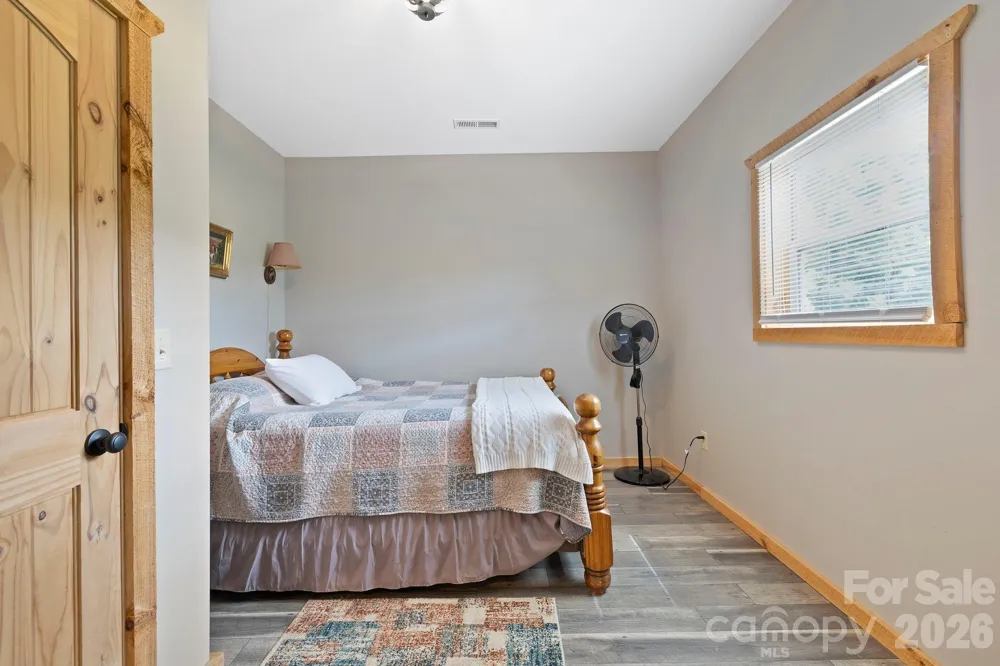 442 Blantyre Church Road Horse Shoe, NC 28742