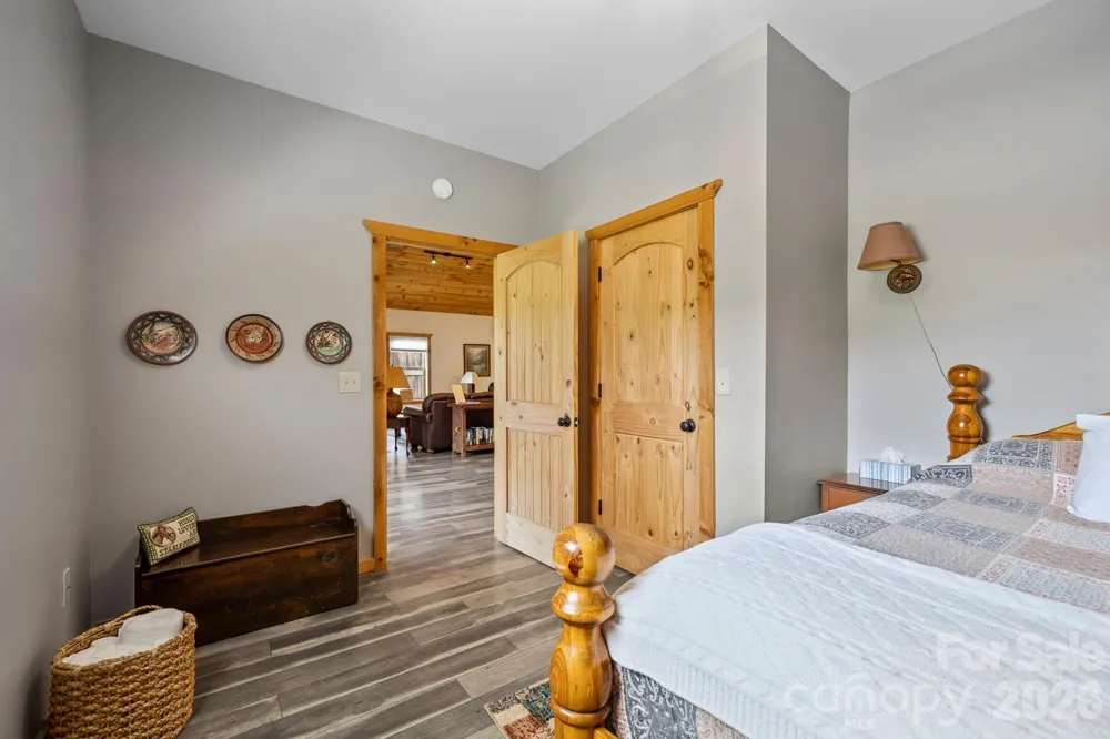 442 Blantyre Church Road Horse Shoe, NC 28742