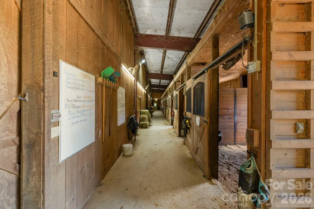 442 Blantyre Church Road Horse Shoe, NC 28742