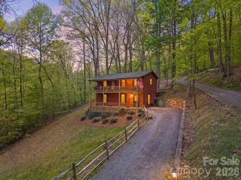 149 Greentree Lane