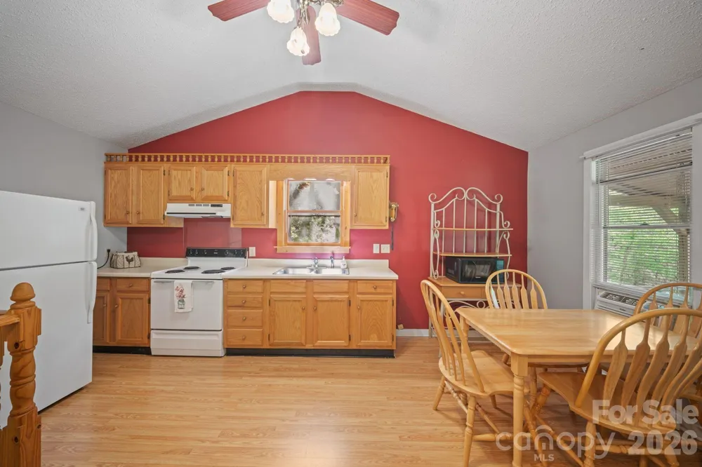 149 Greentree Lane Canton, NC 28716