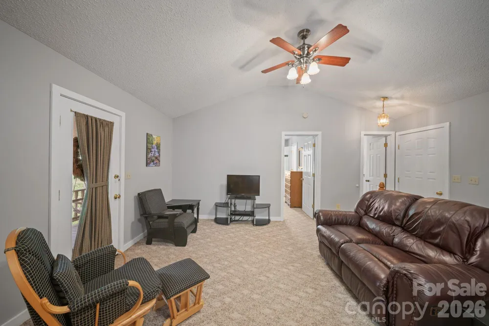 149 Greentree Lane Canton, NC 28716