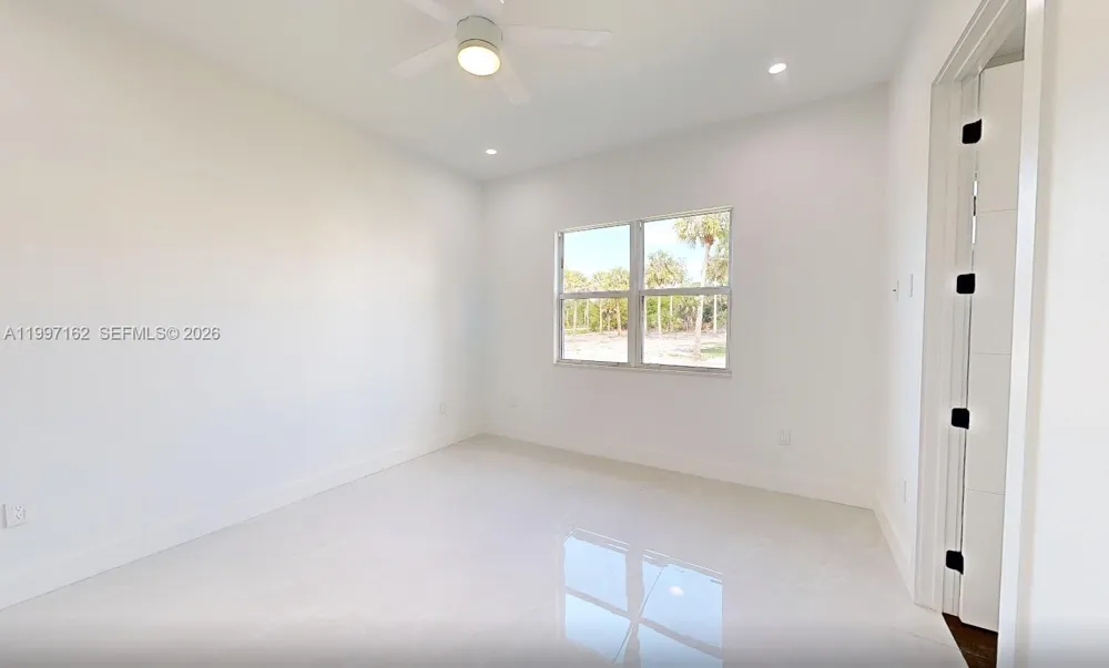 3762 32nd AVE SE Naples, FL 34117