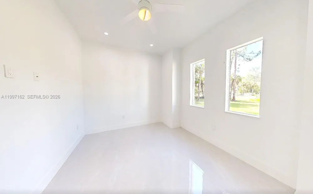 3762 32nd AVE SE Naples, FL 34117