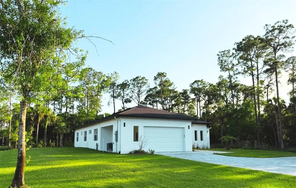 3762 32nd AVE SE Naples, FL 34117