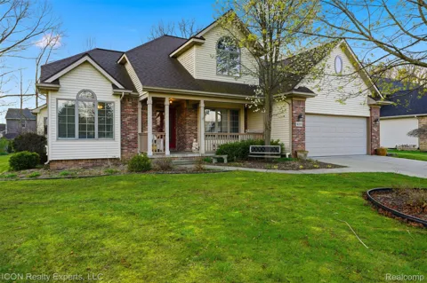 9211 Meadow Ridge Lane