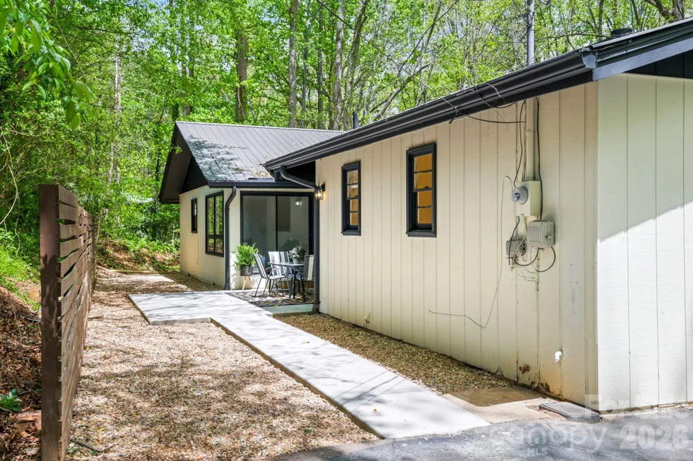 1 Virginia Lane Cullowhee, NC 28734