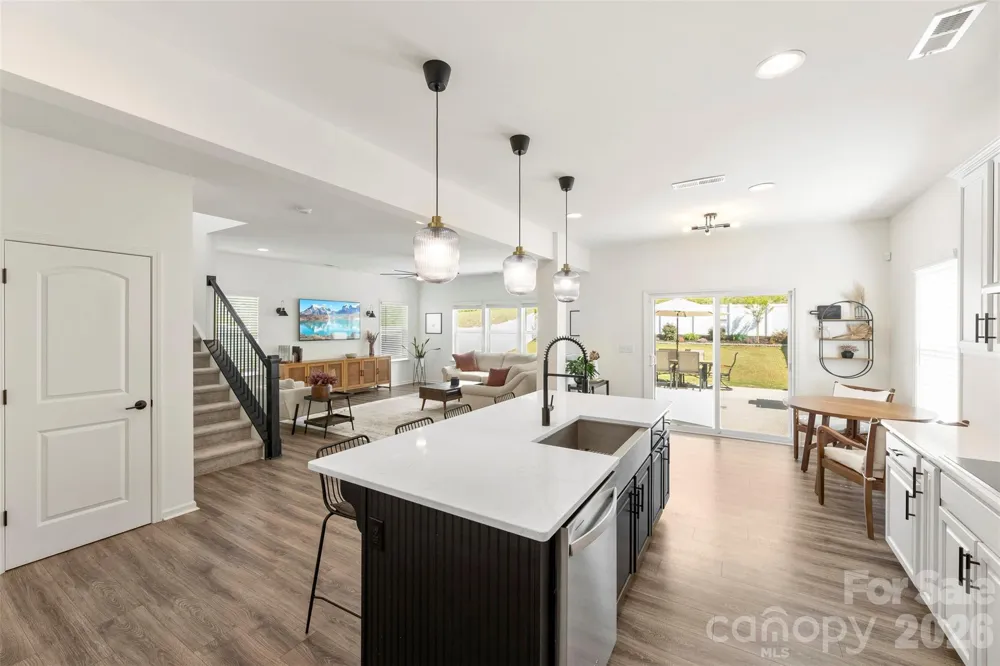 3152 Pinehills Way Mount Holly, NC 28120