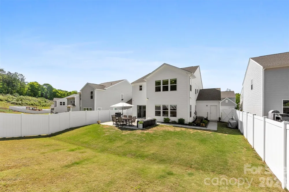 3152 Pinehills Way Mount Holly, NC 28120