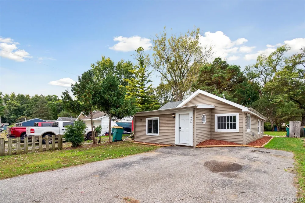 986 Pine Road Bangor Charter Township, MI 48706