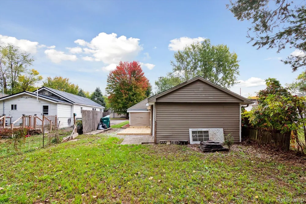 986 Pine Road Bangor Charter Township, MI 48706