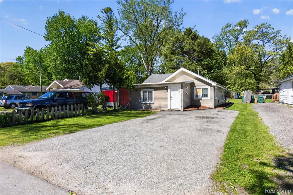 986 Pine Road Bangor Charter Township, MI 48706