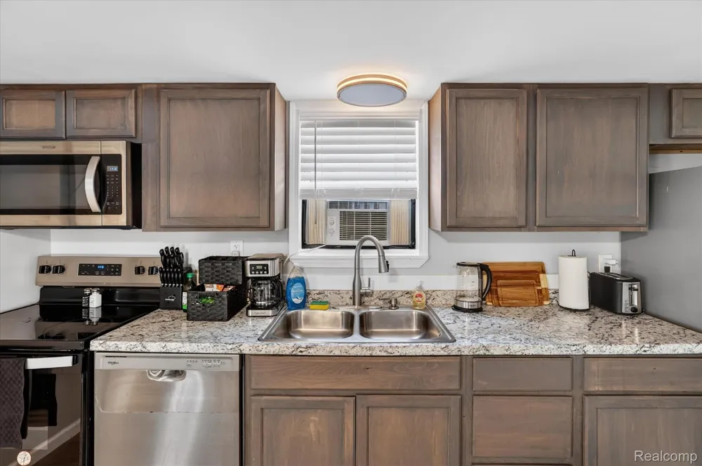986 Pine Road Bangor Charter Township, MI 48706