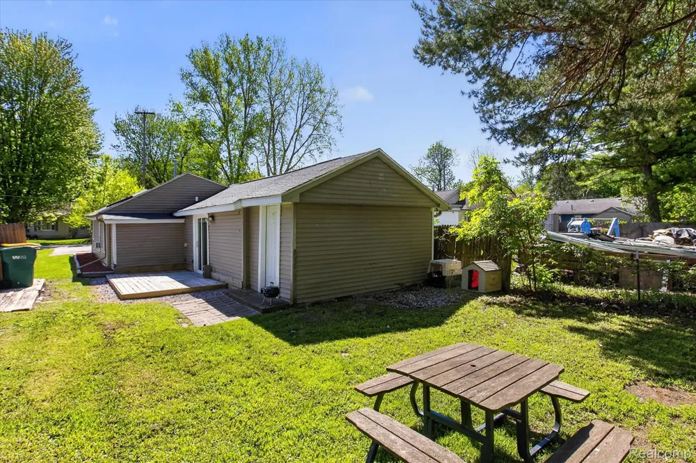 986 Pine Road Bangor Charter Township, MI 48706