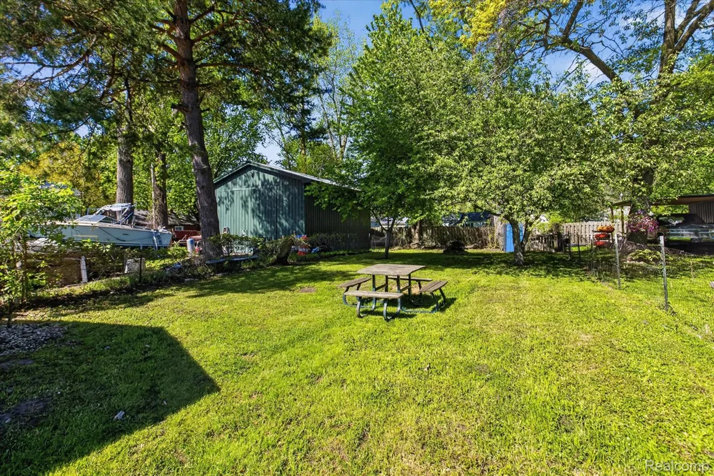 986 Pine Road Bangor Charter Township, MI 48706