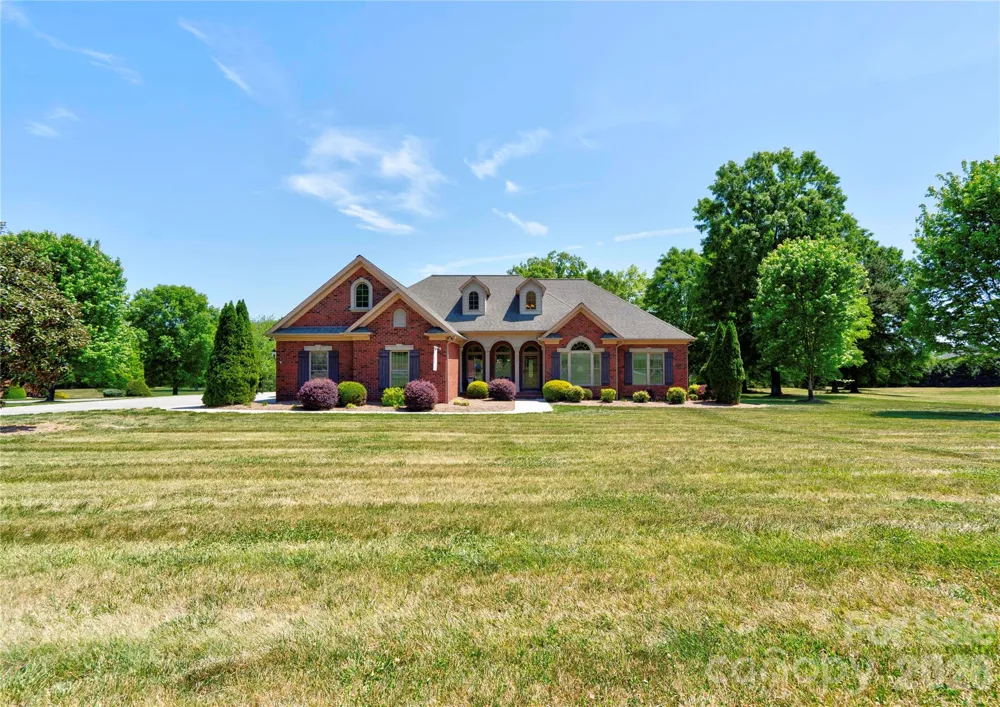 207 Cross Creek Drive Cherryville, NC 28021