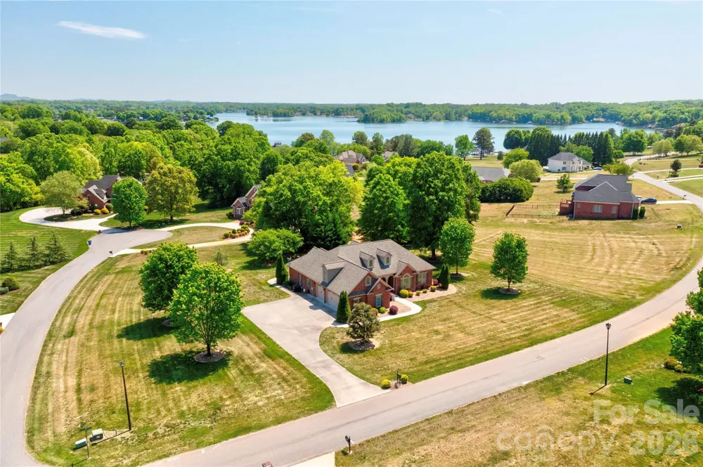 207 Cross Creek Drive Cherryville, NC 28021