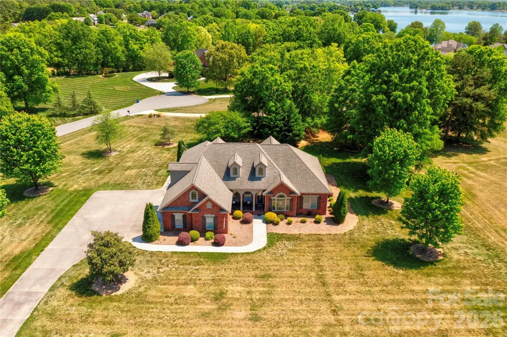 207 Cross Creek Drive Cherryville, NC 28021
