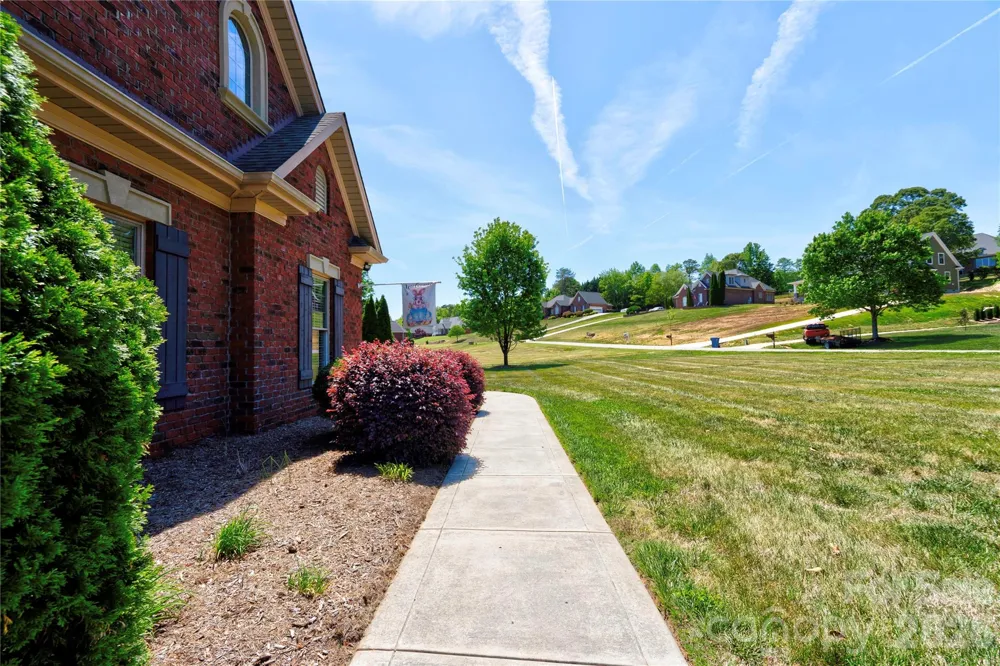 207 Cross Creek Drive Cherryville, NC 28021