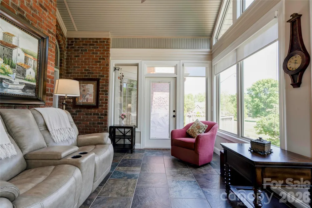 207 Cross Creek Drive Cherryville, NC 28021