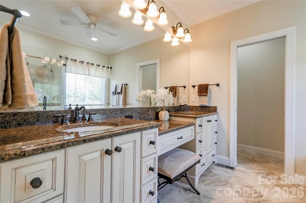 207 Cross Creek Drive Cherryville, NC 28021