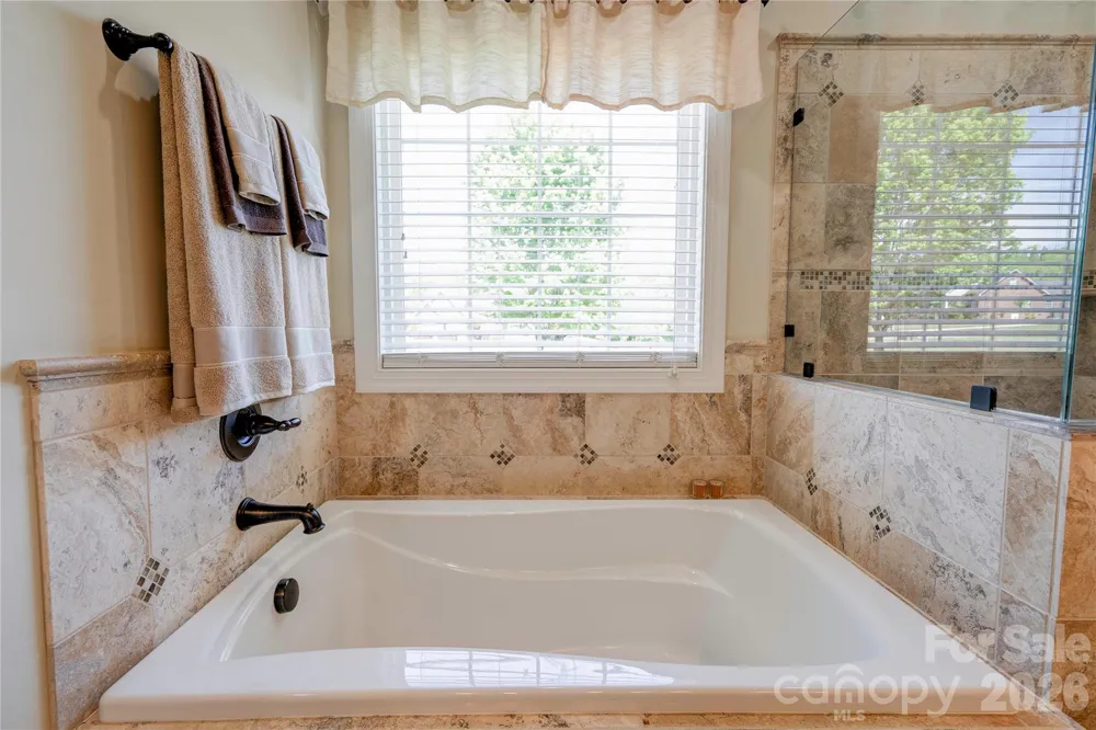 207 Cross Creek Drive Cherryville, NC 28021