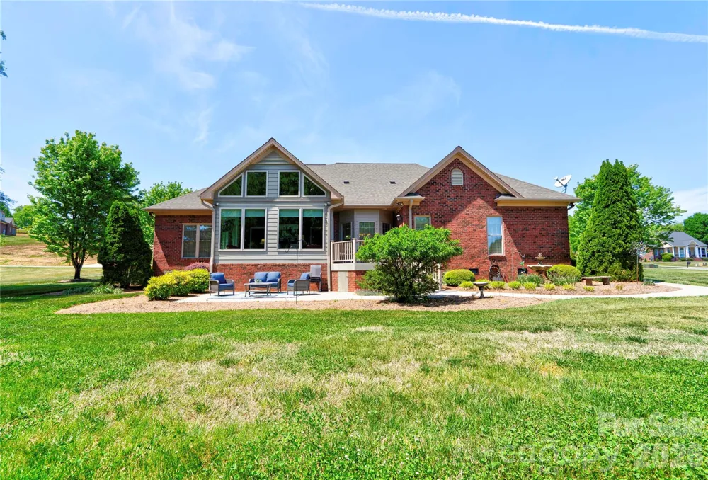 207 Cross Creek Drive Cherryville, NC 28021