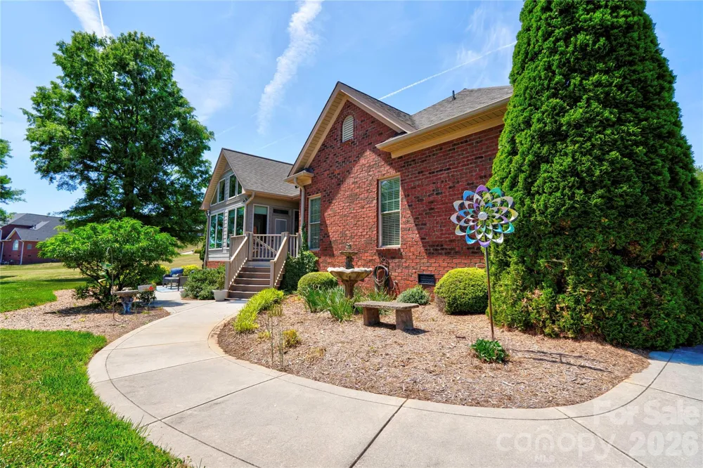 207 Cross Creek Drive Cherryville, NC 28021