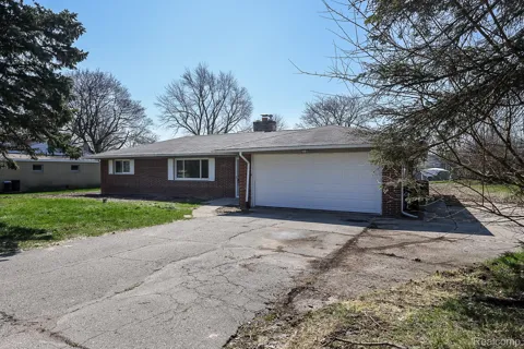 2462 Green Acres Drive
