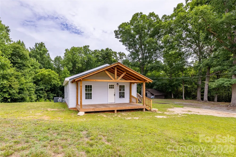 603 Hogan Farm Road Seagrove, NC 27341