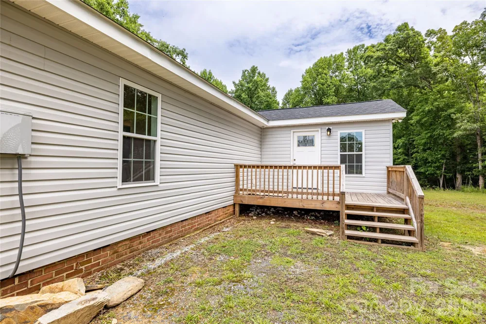 603 Hogan Farm Road Seagrove, NC 27341