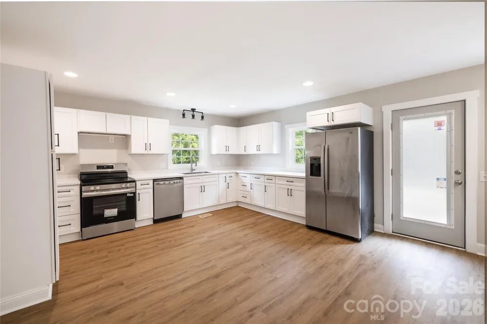 603 Hogan Farm Road Seagrove, NC 27341