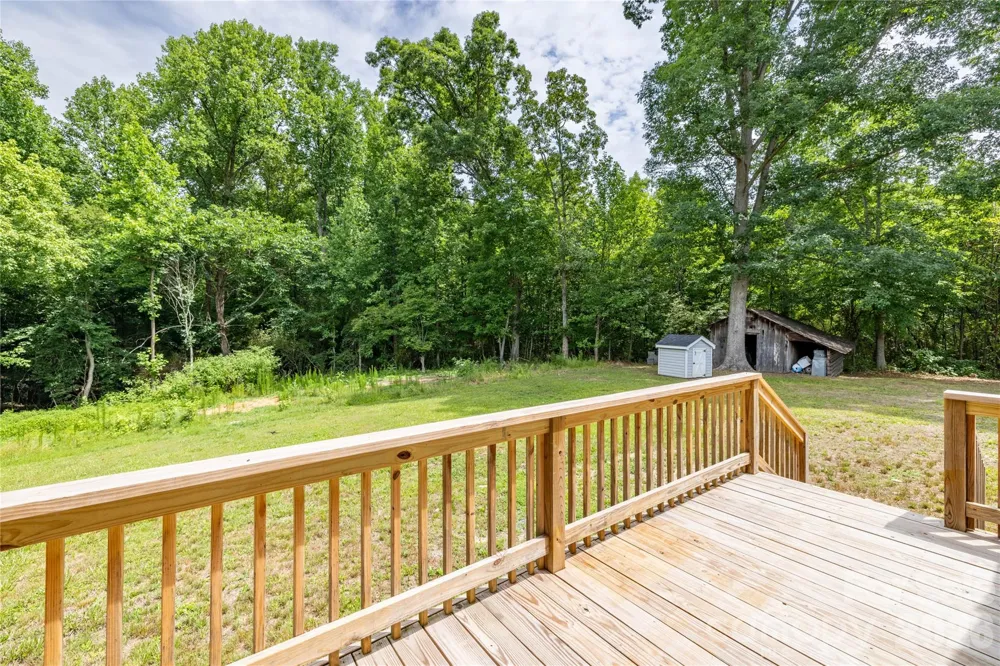 603 Hogan Farm Road Seagrove, NC 27341